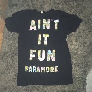 Paramore -ain’t it fun flowers T-shirt